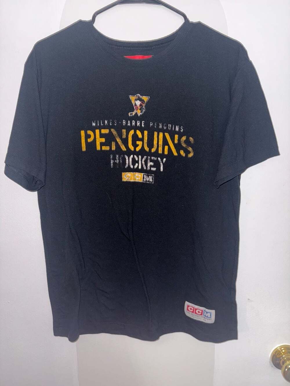 CCM Wilkes-Barre/Scranton Penguins Hockey Graphic T-Shirt Youth Large